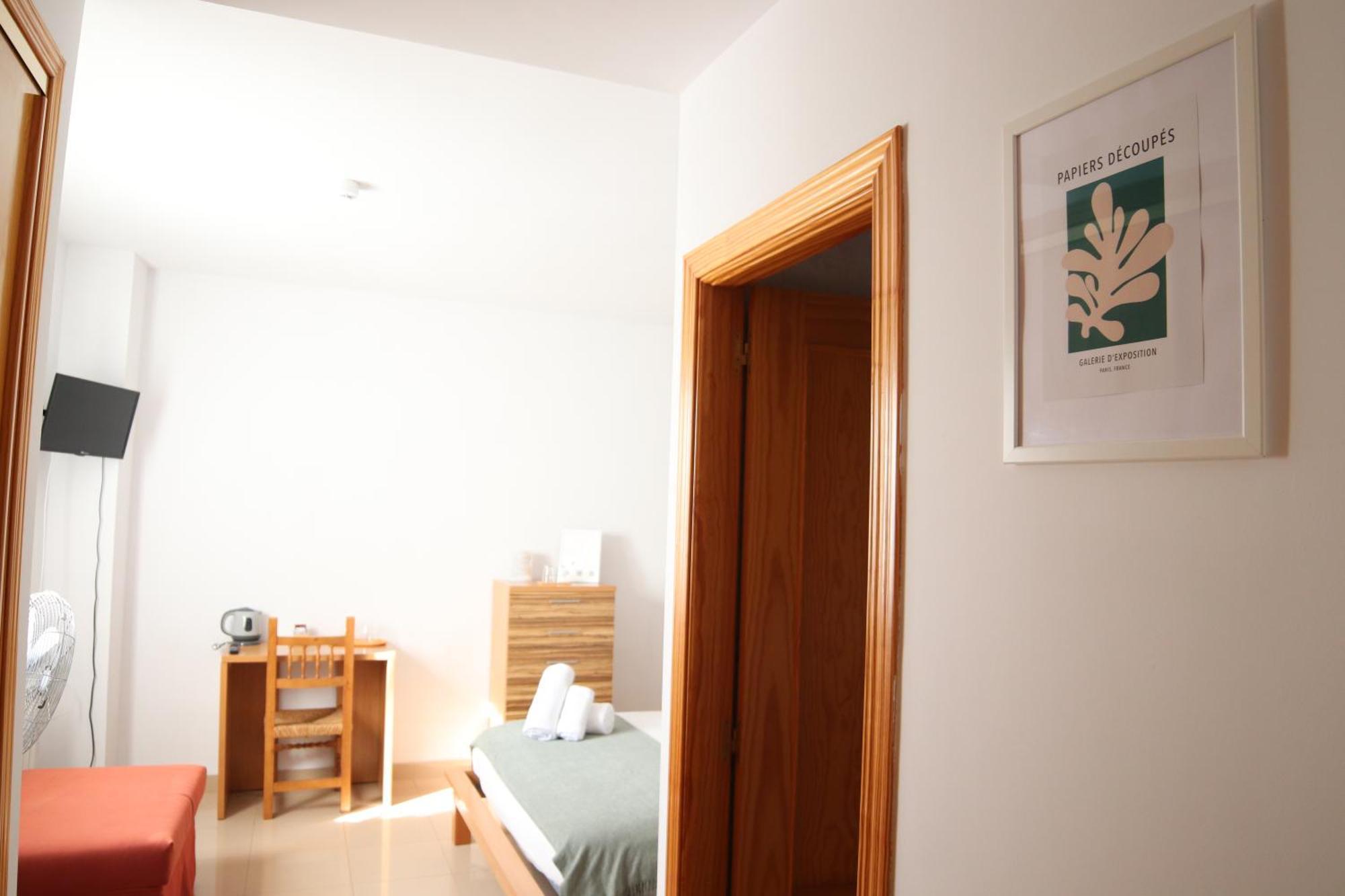 Hostal-Casa Rural Rosa-Nonna Сигуэнса Экстерьер фото